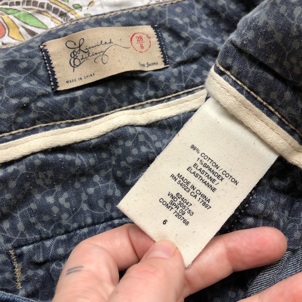 Gap Limited Edition Low Dramatic Flare Bootcut Je… - image 3